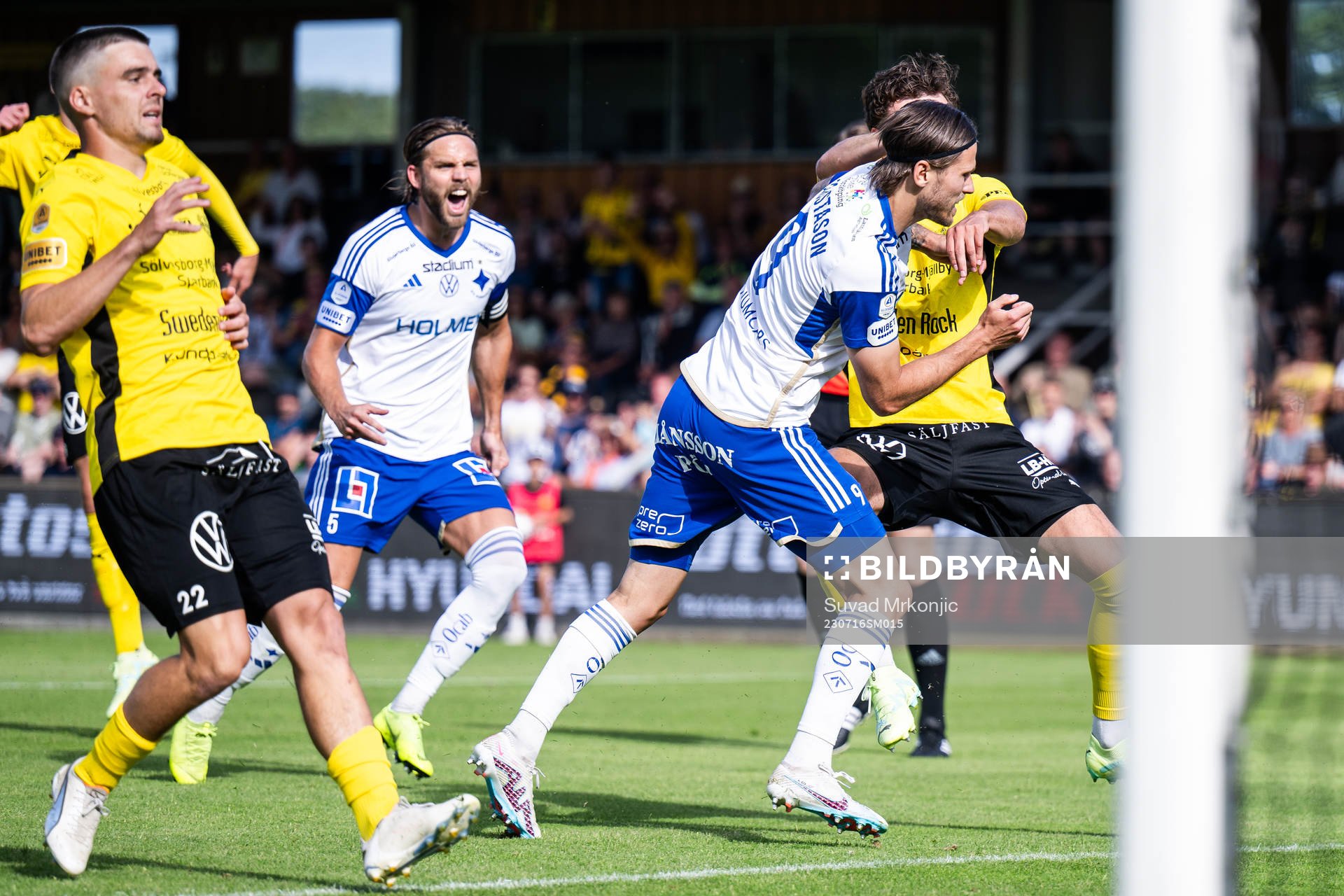 IFK Norrköpings Arnor Traustason jublar efter 0-1 under fotbollsmatchen i Allsvenskan mellan Mjällby och IFK Norrköping den 16 juli 2023 i Hällevik.