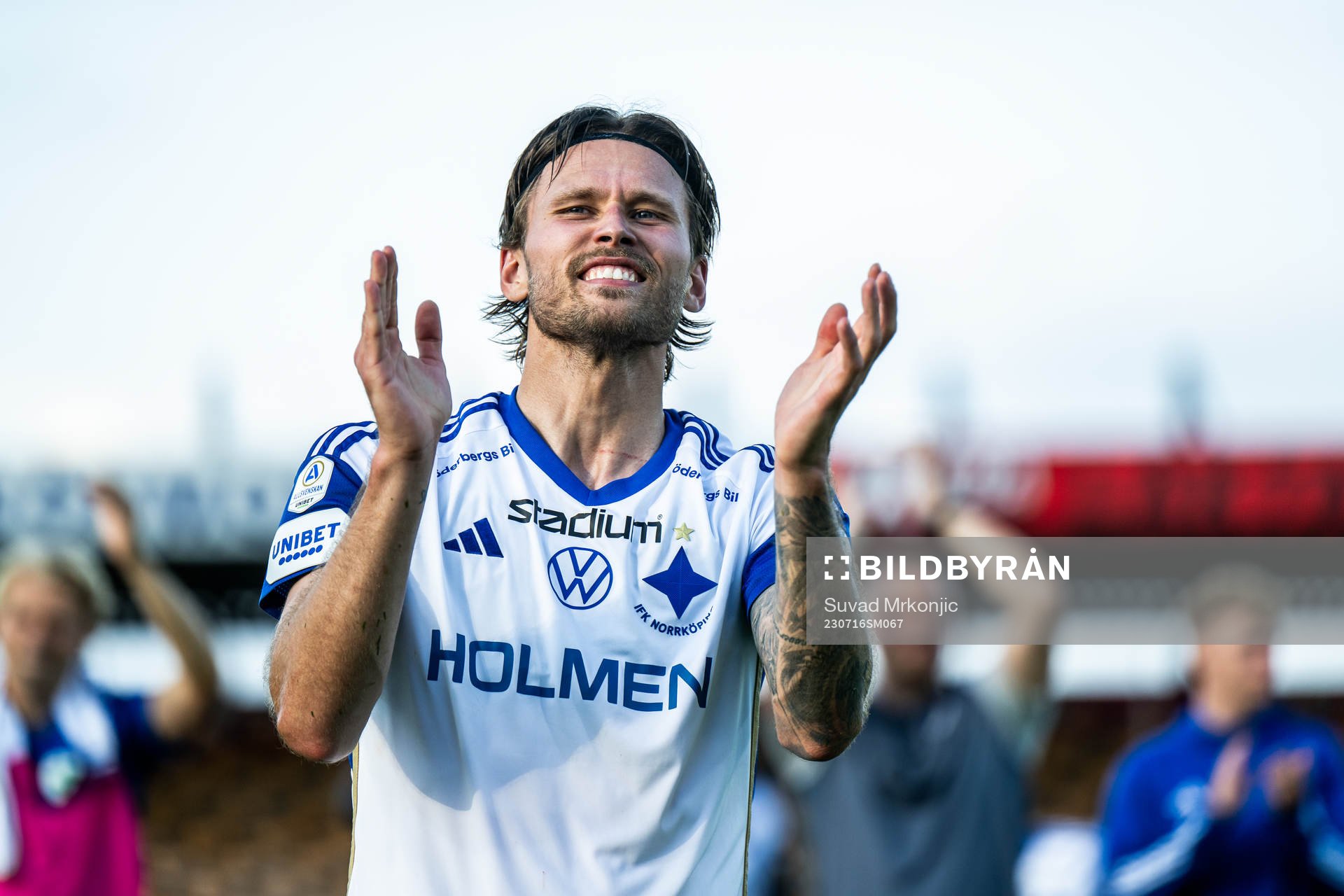 IFK Norrköpings Arnor Traustason jublar efter fotbollsmatchen i Allsvenskan mellan Mjällby och IFK Norrköping den 16 juli 2023 i Hällevik.