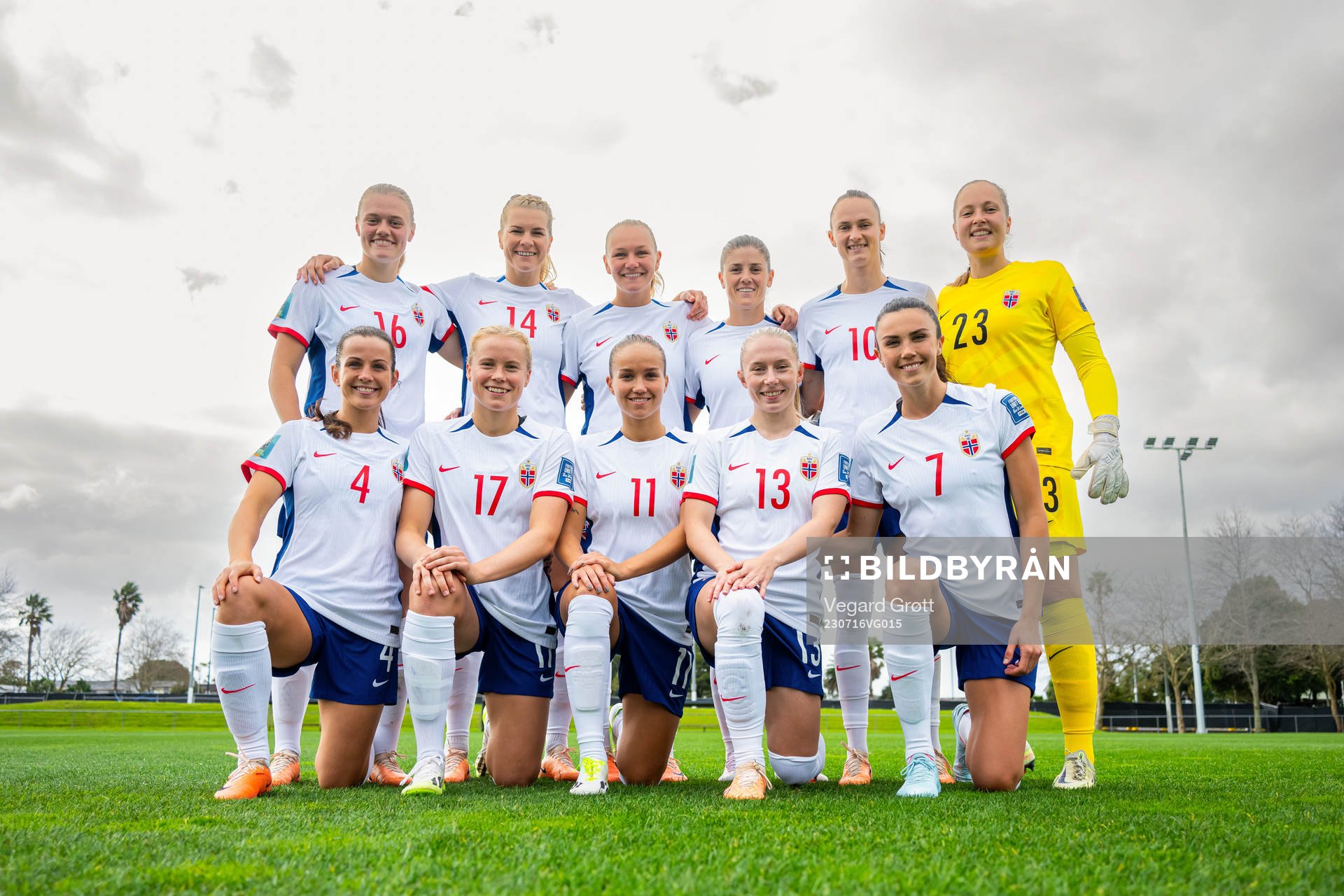 The starting eleven of Norway pose for a team photo
