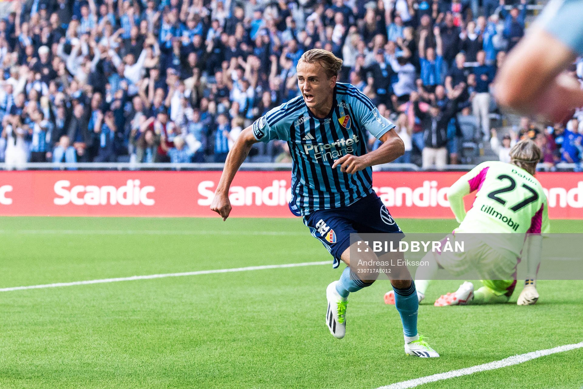 Djurgårdens Oskar Fallenius jublar