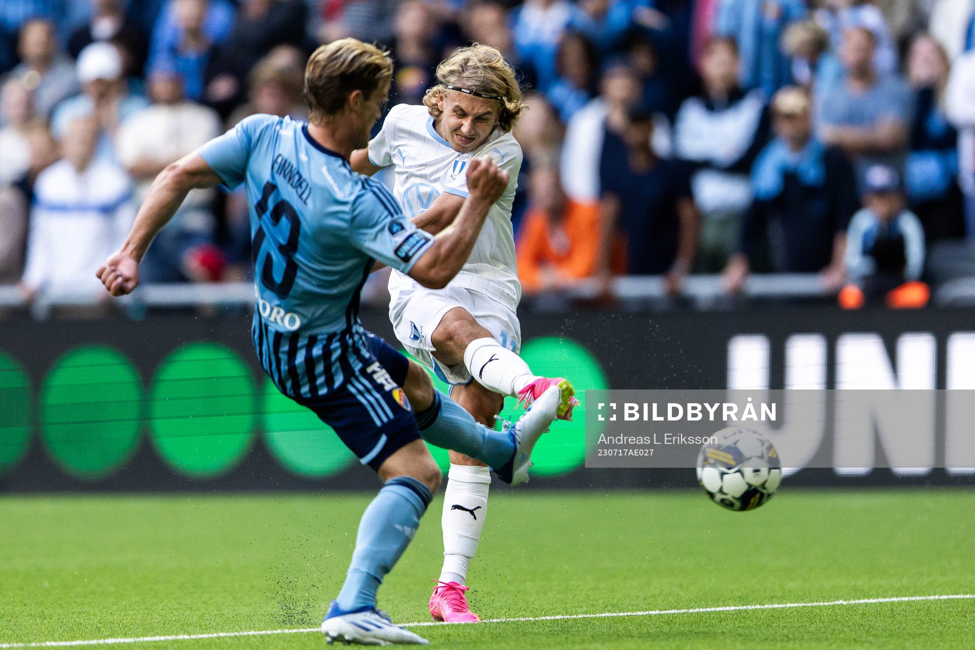 Djurgårdens Hampus Finndell och Malmö FFs Sebastian Nanasi