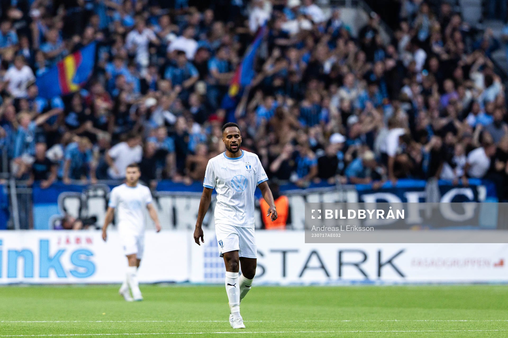 Malmö FFs Isaac Kiese Thelin deppar