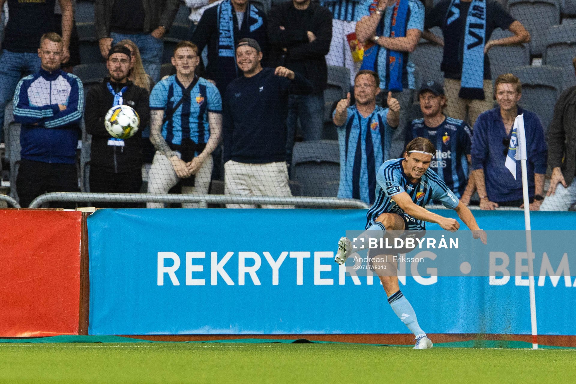Djurgårdens Elias Andersson med en hörna