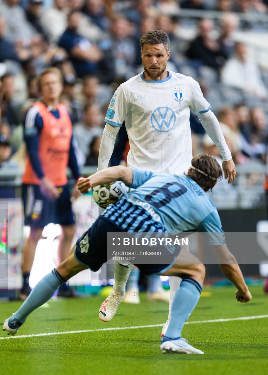 Malmö FFs Lasse Nielsen och Djurgårdens Elias Andersson