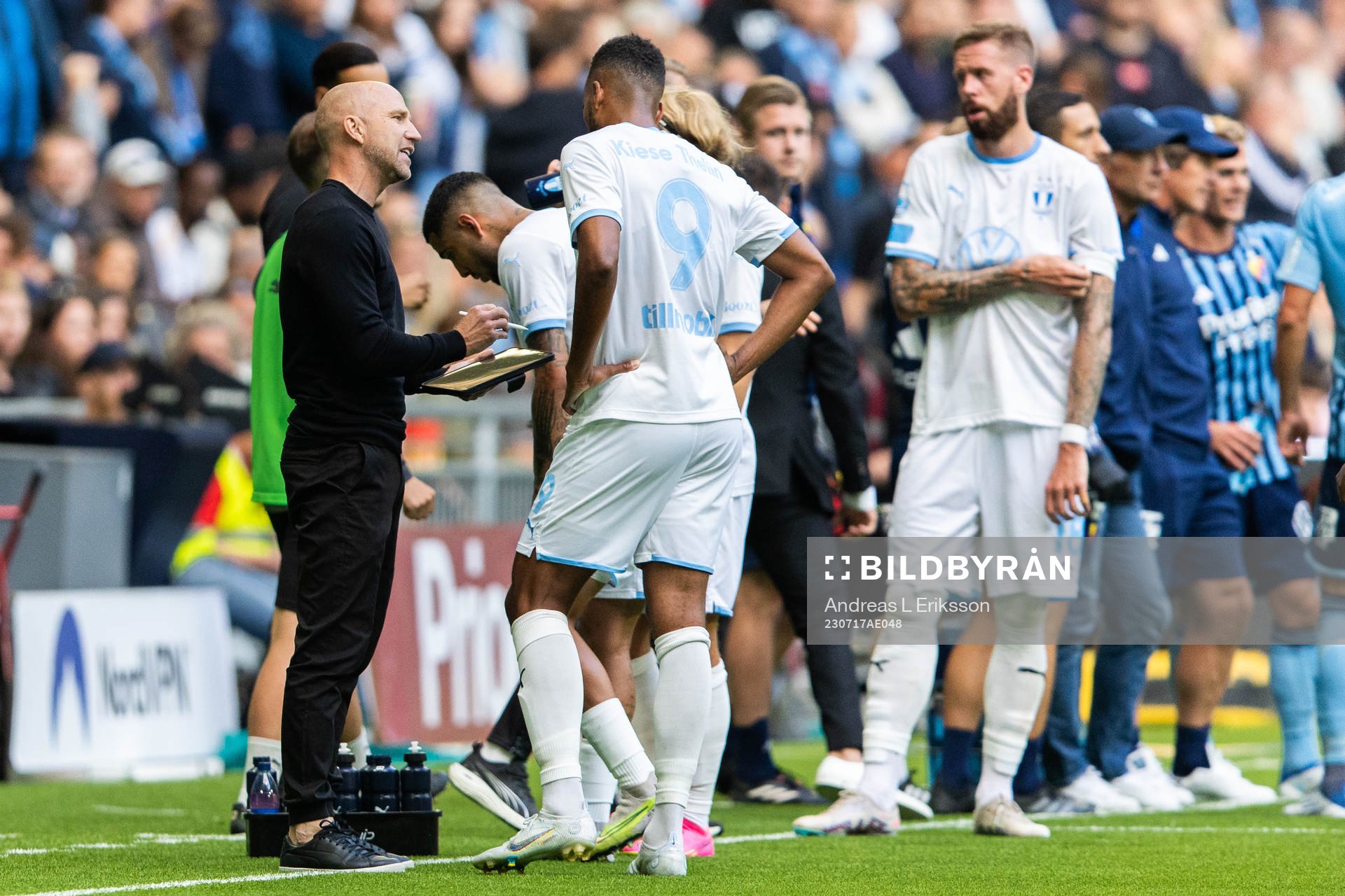 Malmö FFs tränare Henrik Rydström och Isaac Kiese Thelin