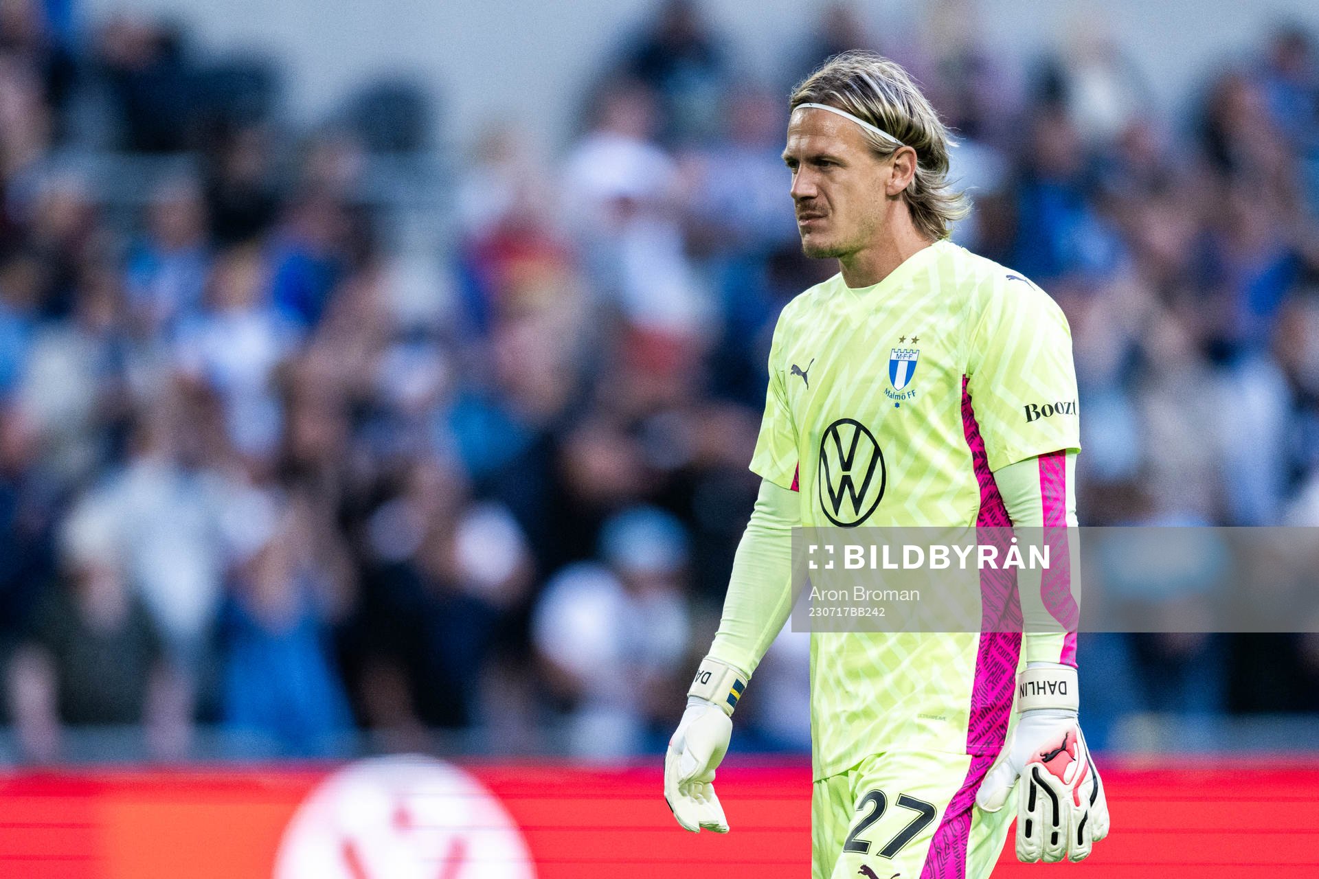 Malmö FFs målvakt Johan Dahlin deppar