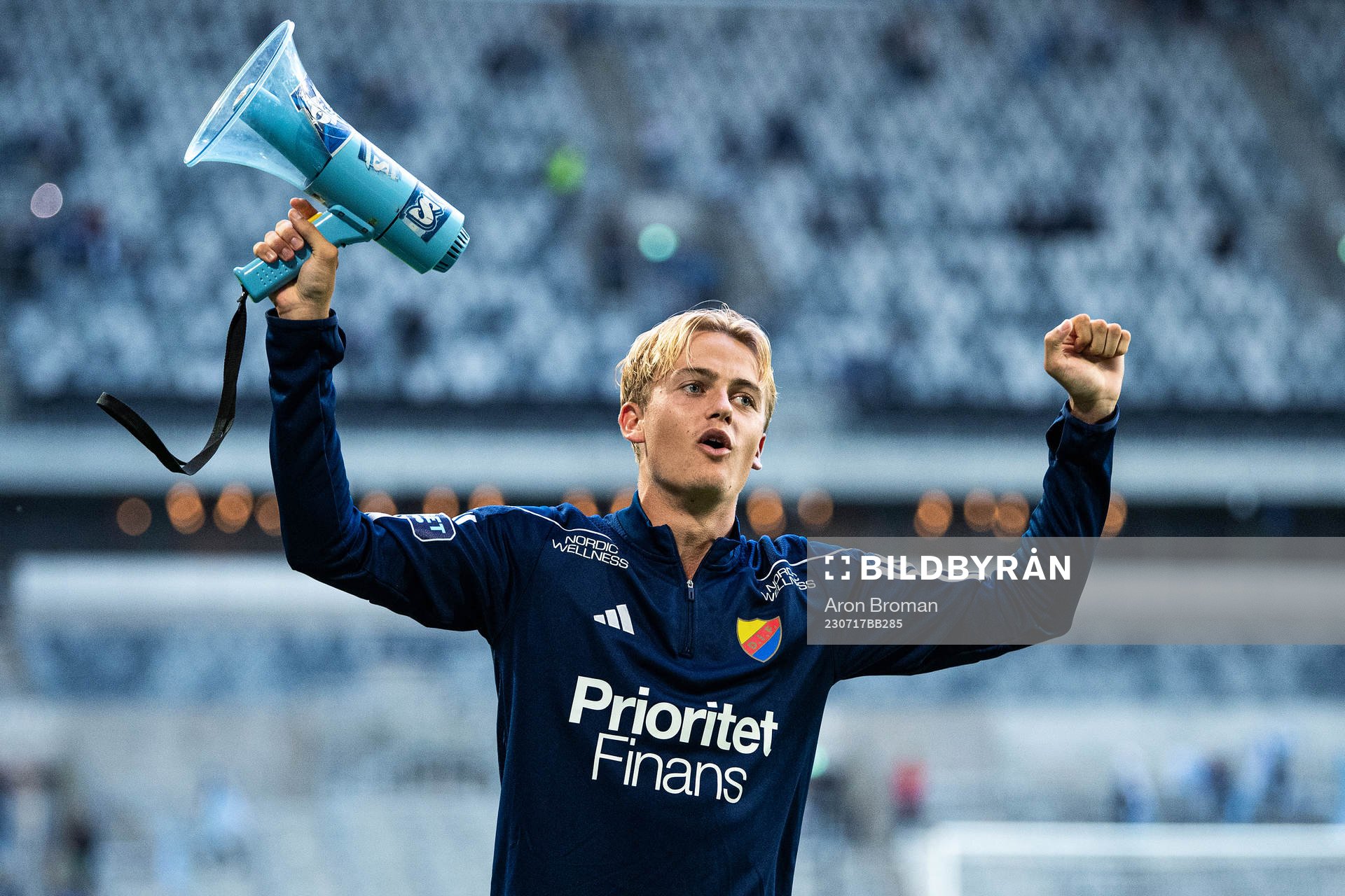 Djurgårdens Oskar Fallenius jublar efter fotbollsmatchen i Allsvenskan mellan Djurgården och Malmö FF den 17 juli 2023 i Stockholm. 