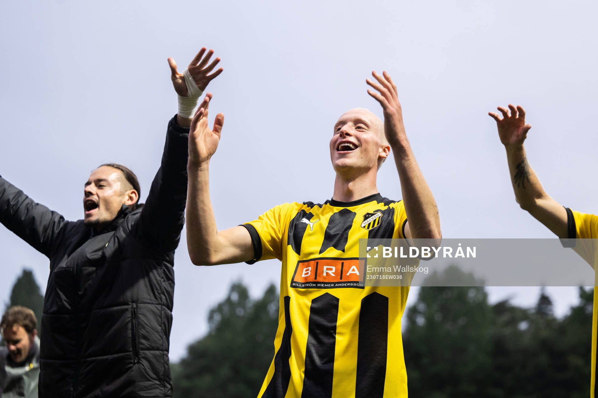 Valgeir Lunddal of BK Häcken celebrates