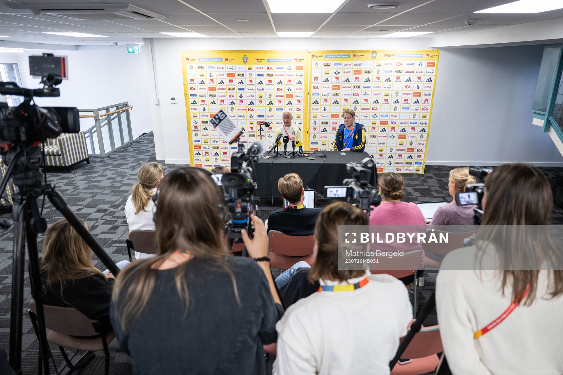 Caroline Seger and press officer Fredrik Madestam of the