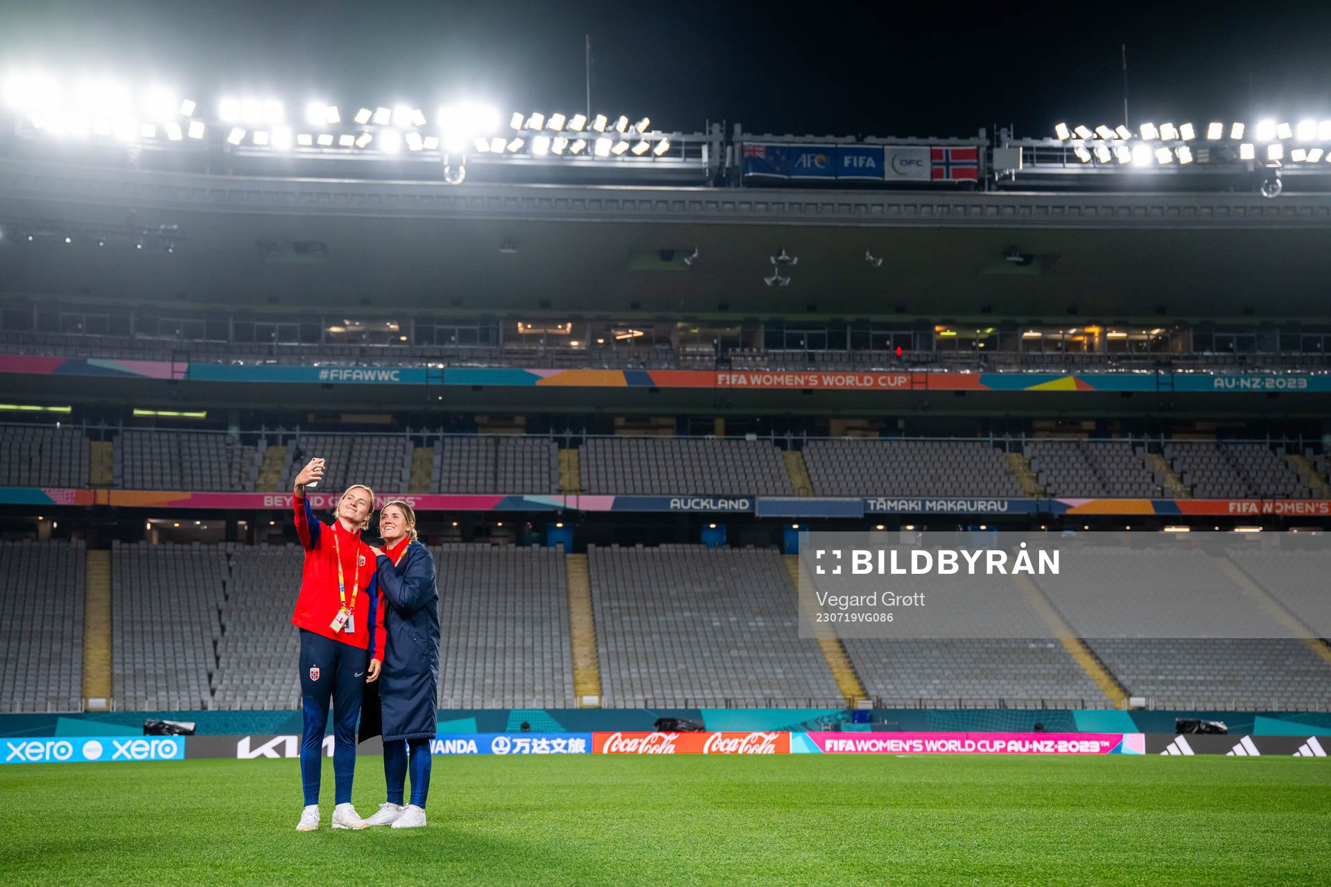 Caroline Graham Hansen and Maren Mjelde of the Norwegian