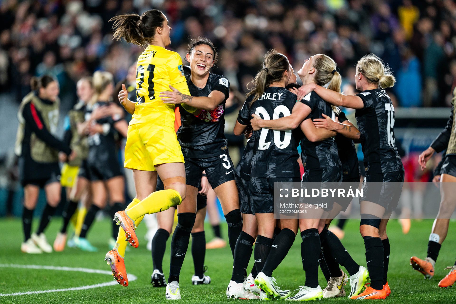 Goalkeeper Victoria Esson and Claudia Bunge of New Zealand celebrate after the FIFA Women's World Cup football match between New Zealand and Norway on July 20, 2023 in Auckland.