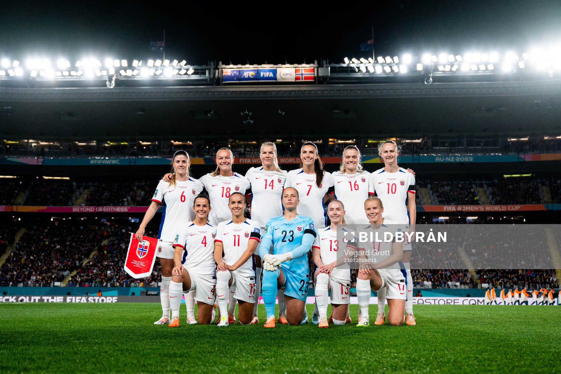 The starting eleven of Norway pose for a team photo