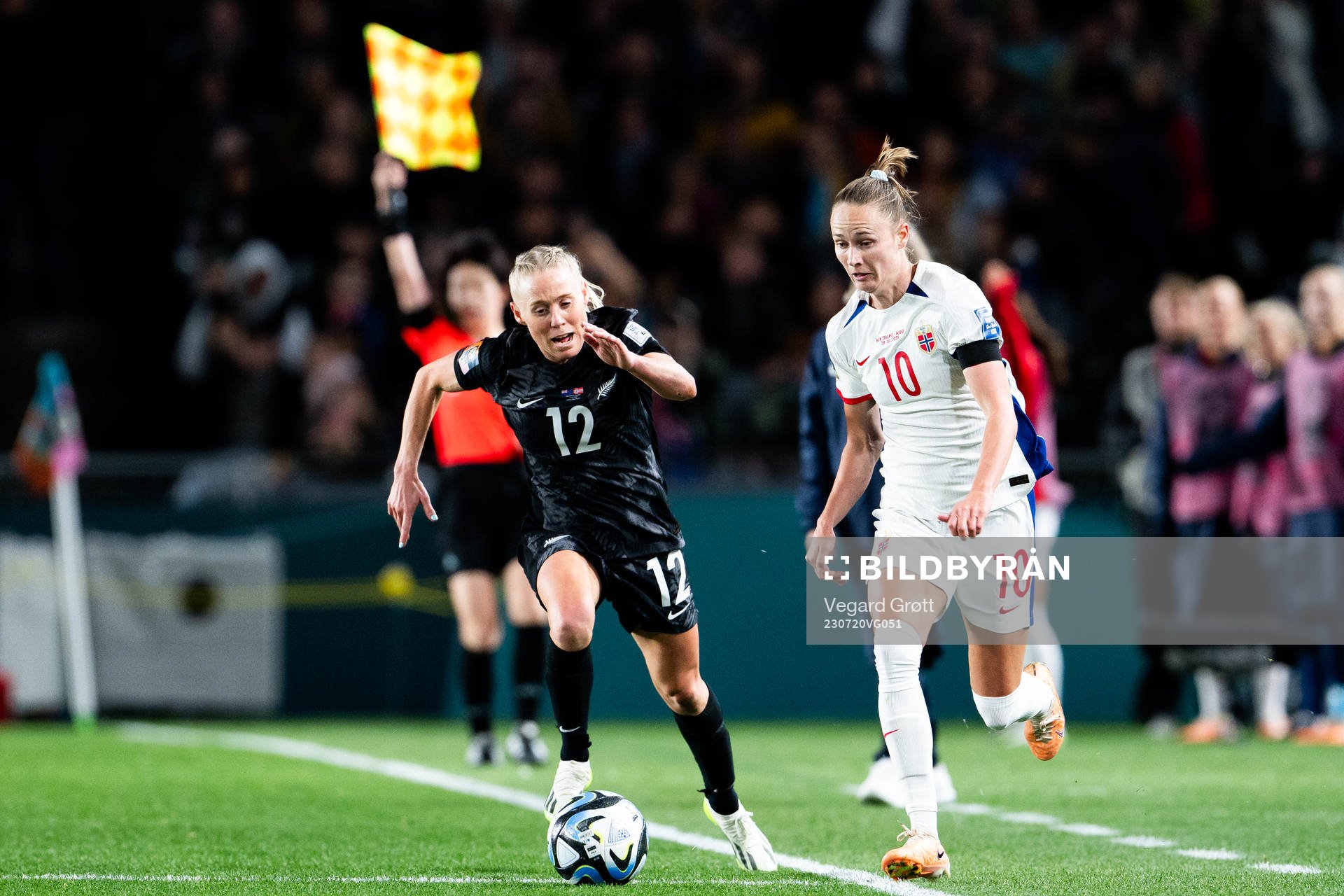 Betsy Hassett of New Zealand and Caroline Graham Hansen of