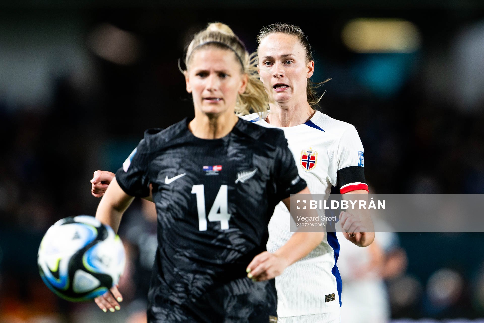 Katie Bowen of New Zealand and Caroline Graham Hansen of
