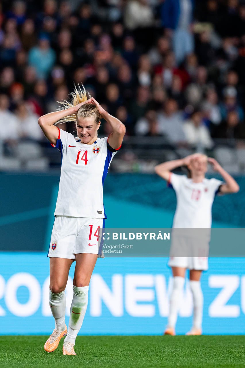 Ada Hegerberg and Caroline Graham Hansen of Norway react