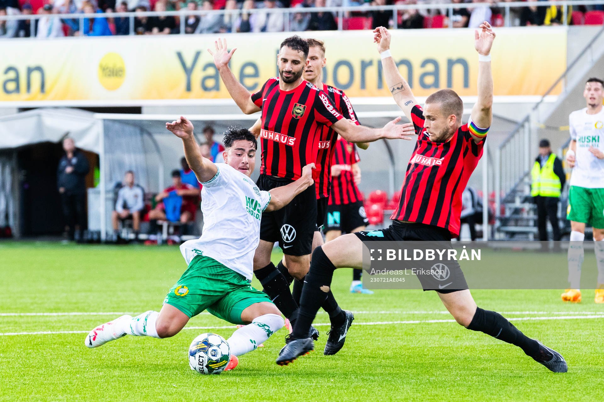 Brommapojkarnas André Calisir och Amadeus Sögaard mot