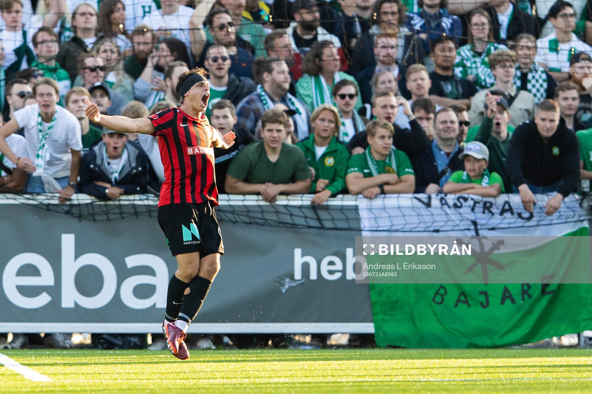 Brommapojkarnas Kevin Ackermann jublar