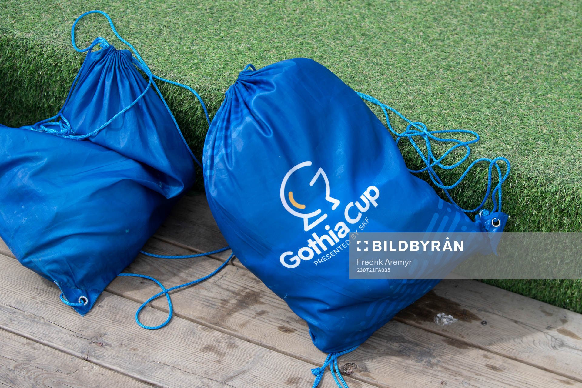 väskor med Gothia Cup logotype