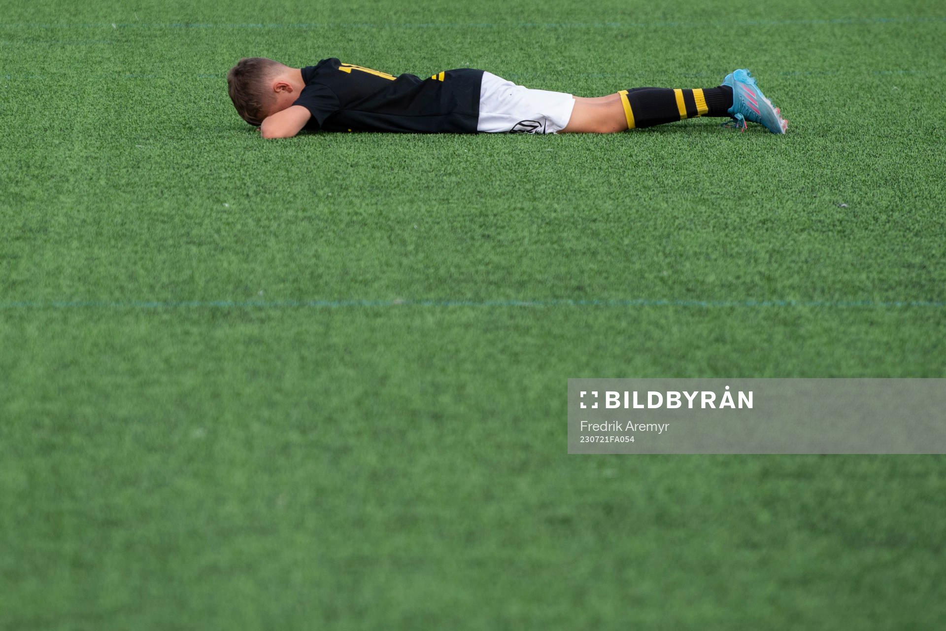 En spelare i AIK B12 deppar
