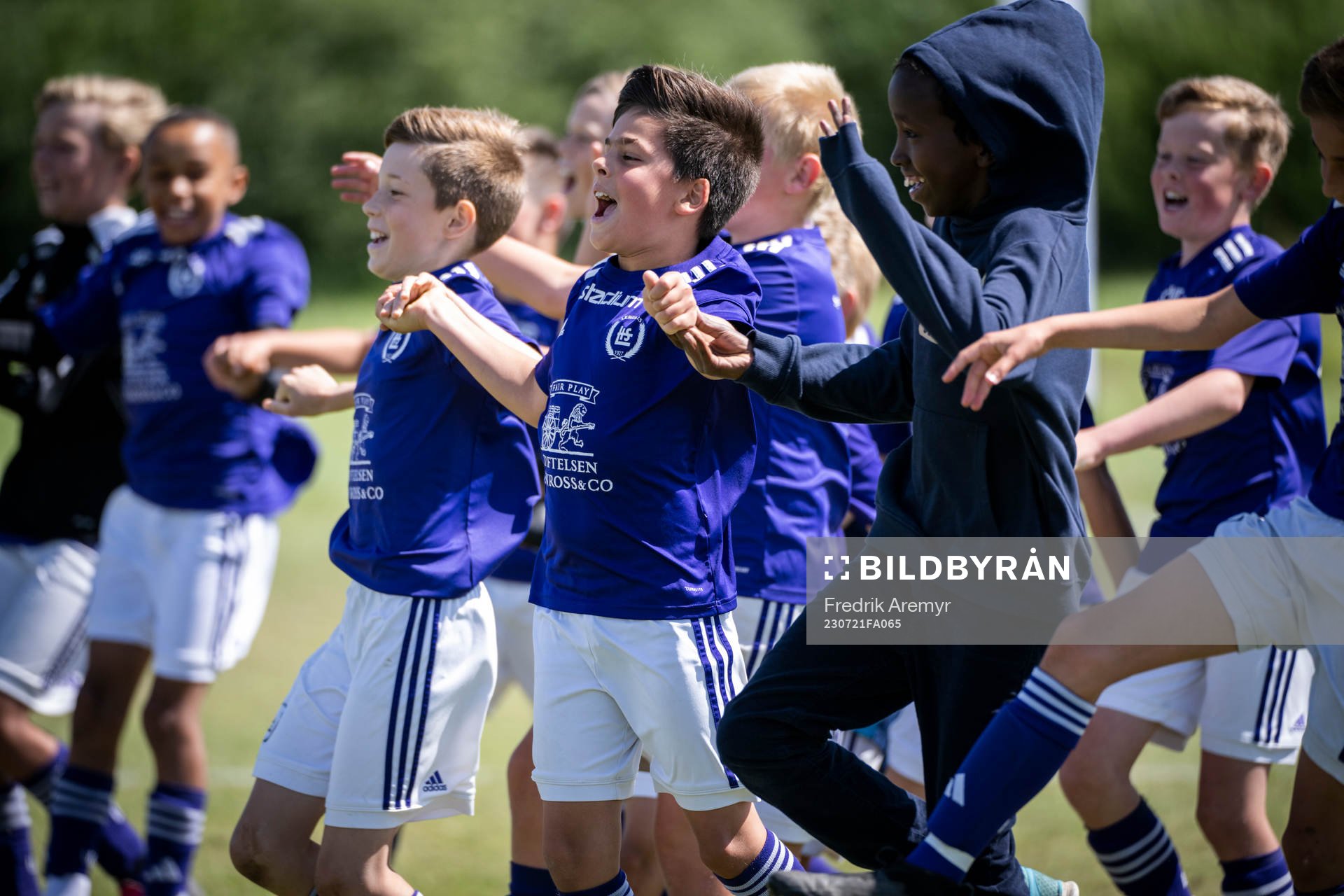 Spelare i l Lerums B11 jublar