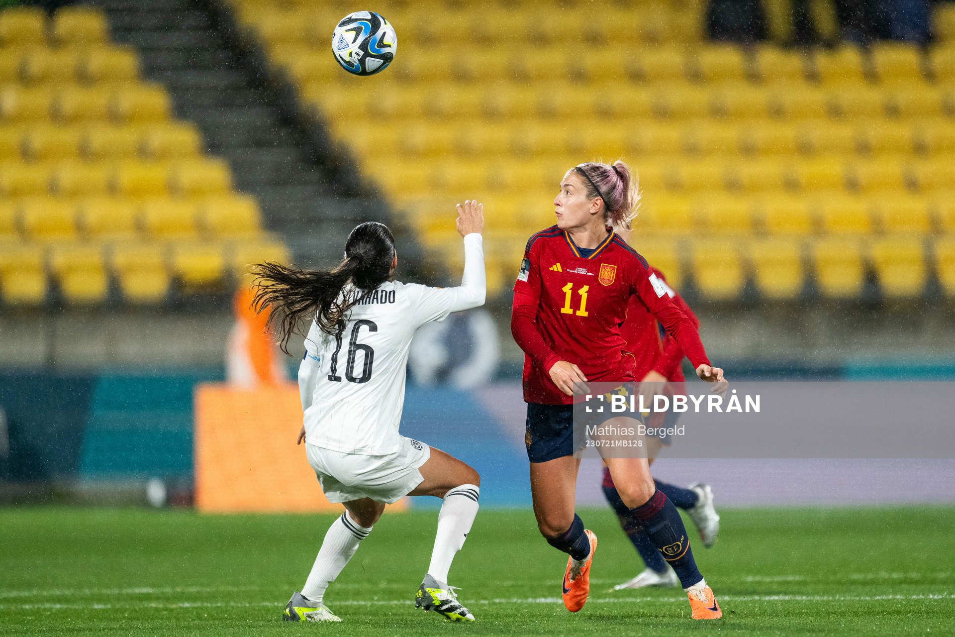 Katherine Alvarado of Costa Rica and Alexia Putellas of