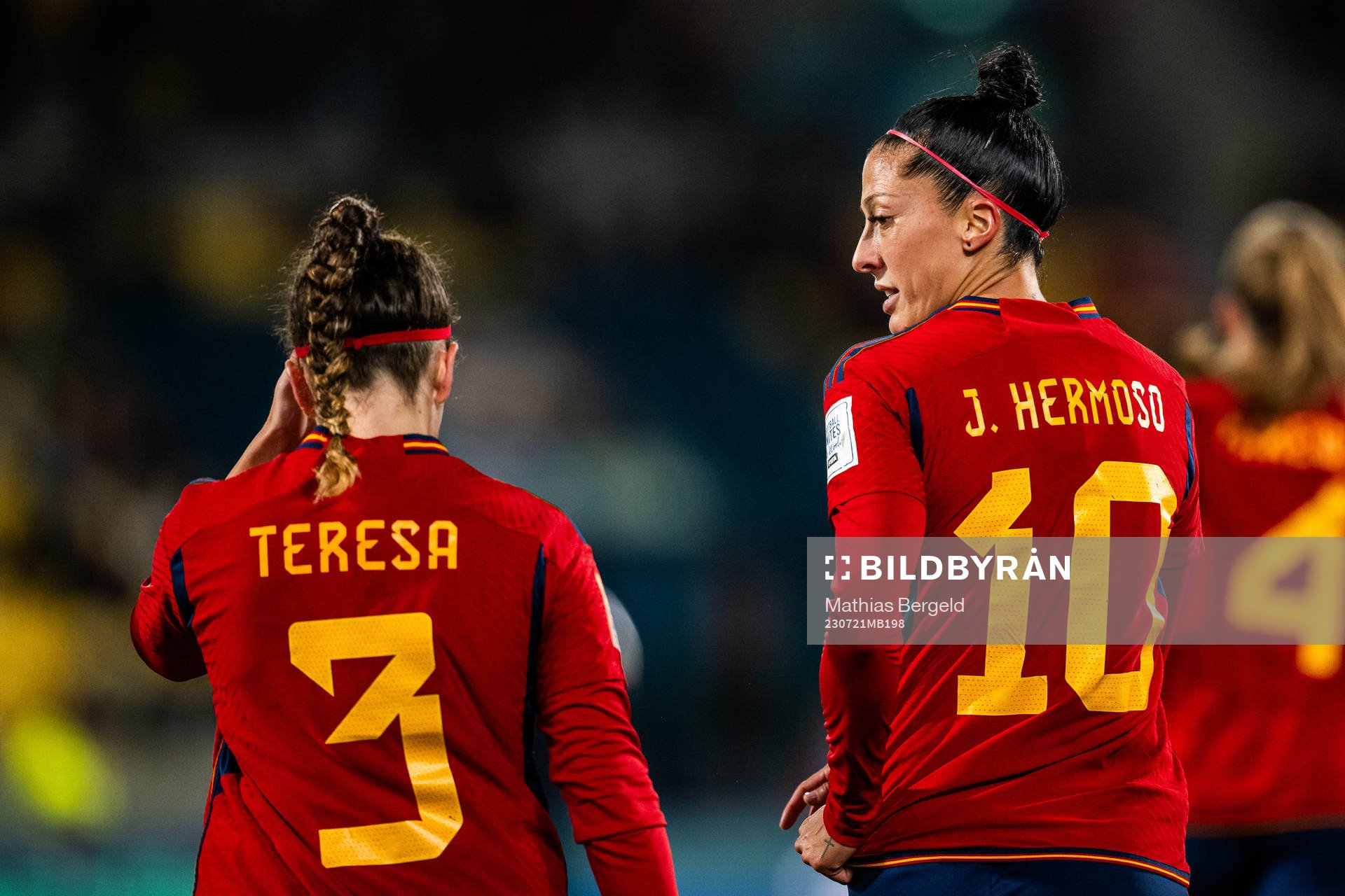 Teresa Abelleira and Jennifer Hermoso of Spain