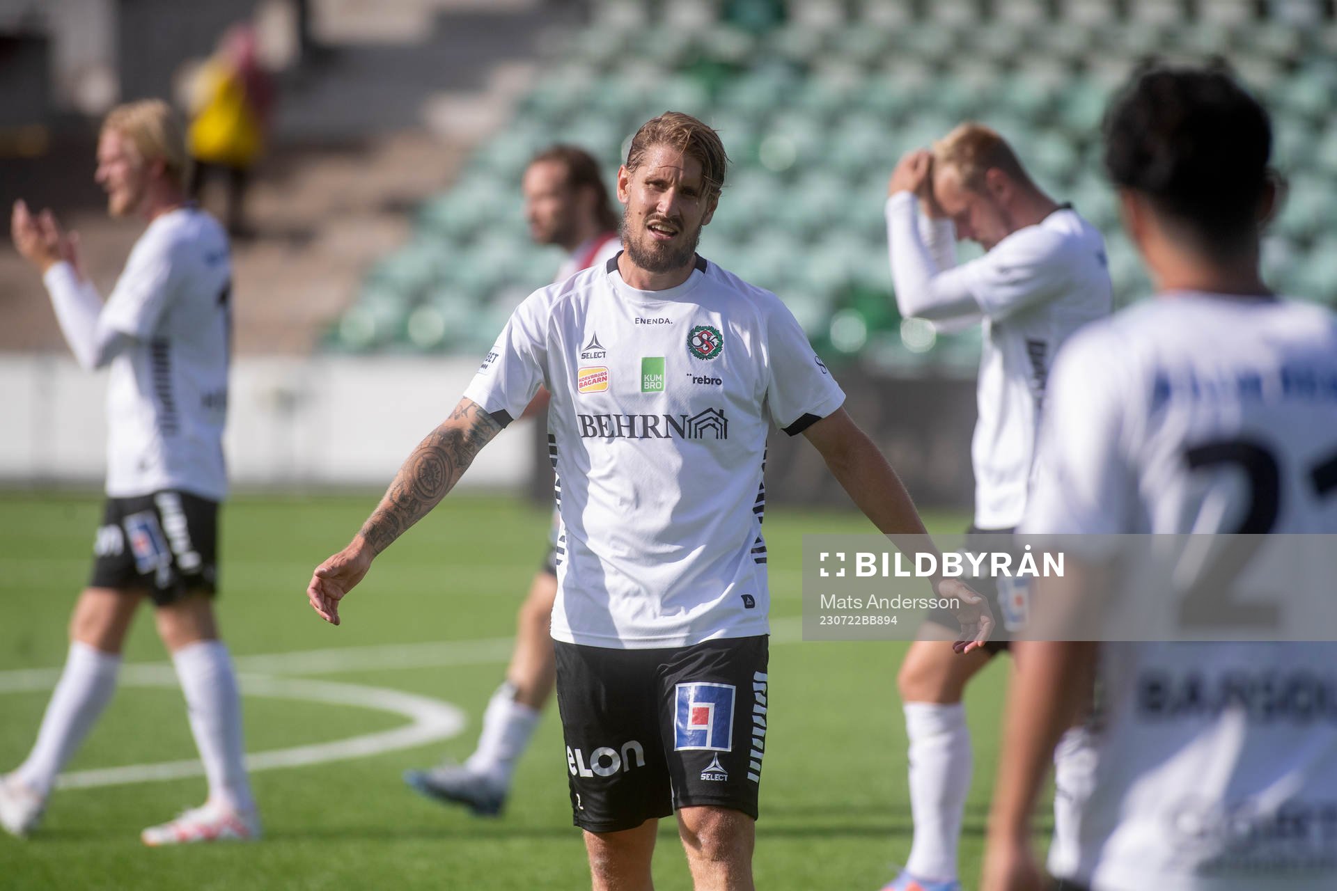 Örebros Kevin Walker deppar