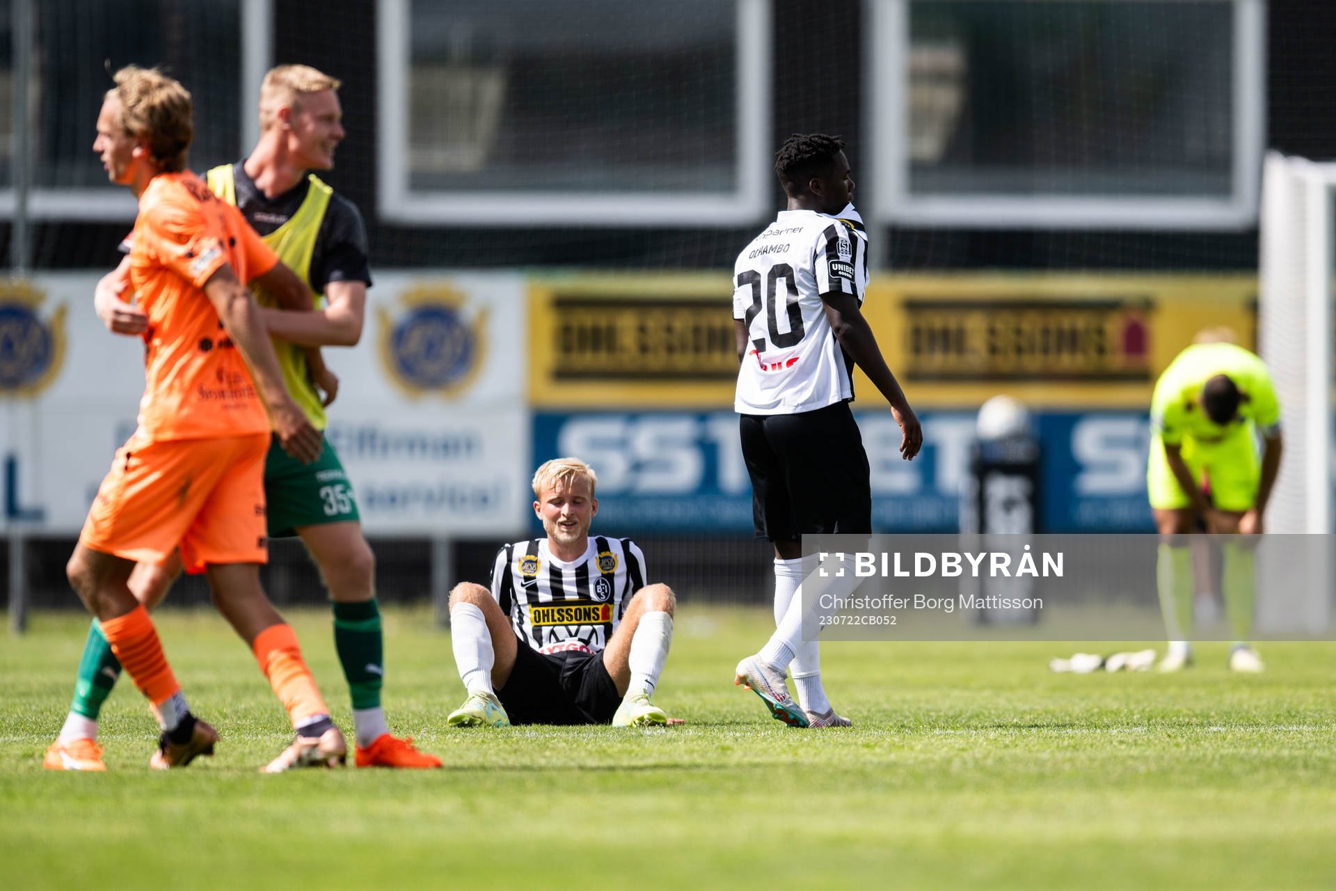 Landskronas Johan Rapp och Xavier Odhiambo deppar