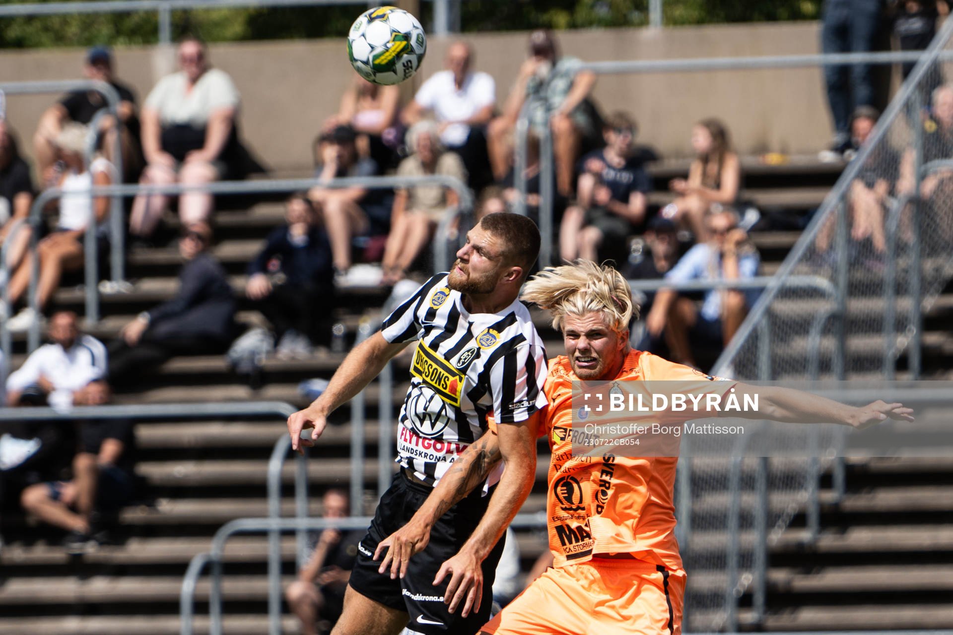 Landskronas Erik Hedenquist och AFC Eskilstunas Mattis