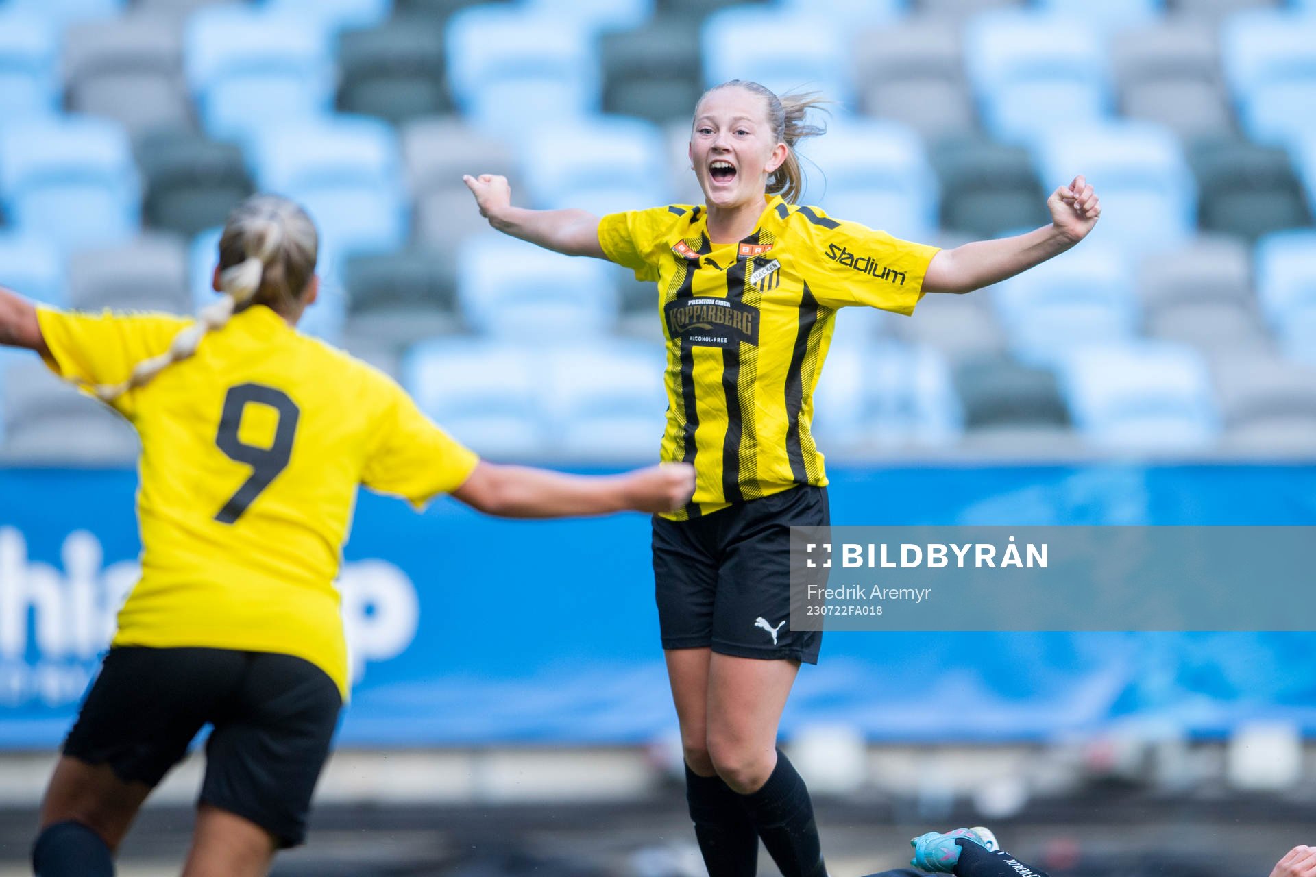 Häckens Louise Ryttinger jublar