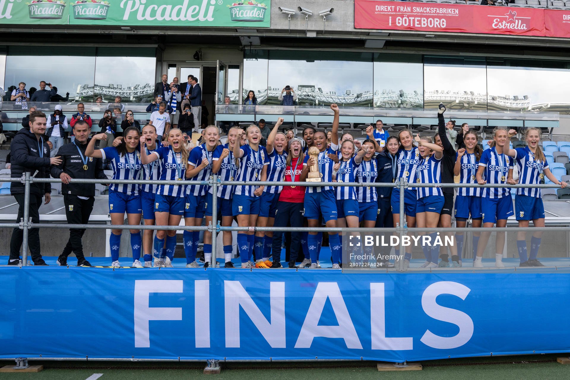 IFK Göteborgs lag jublar