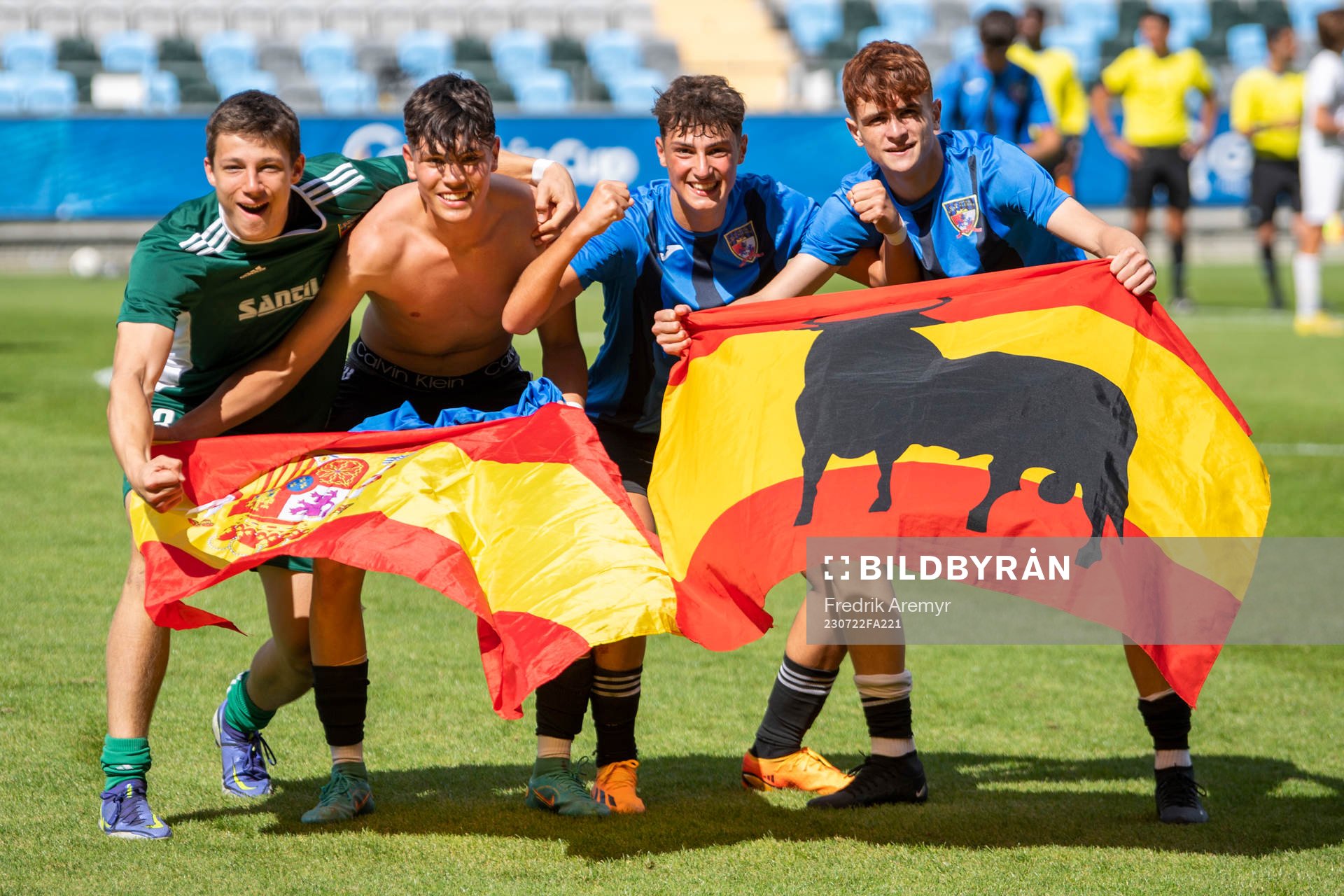 Spelare i CD Inter Vista Alegre firar