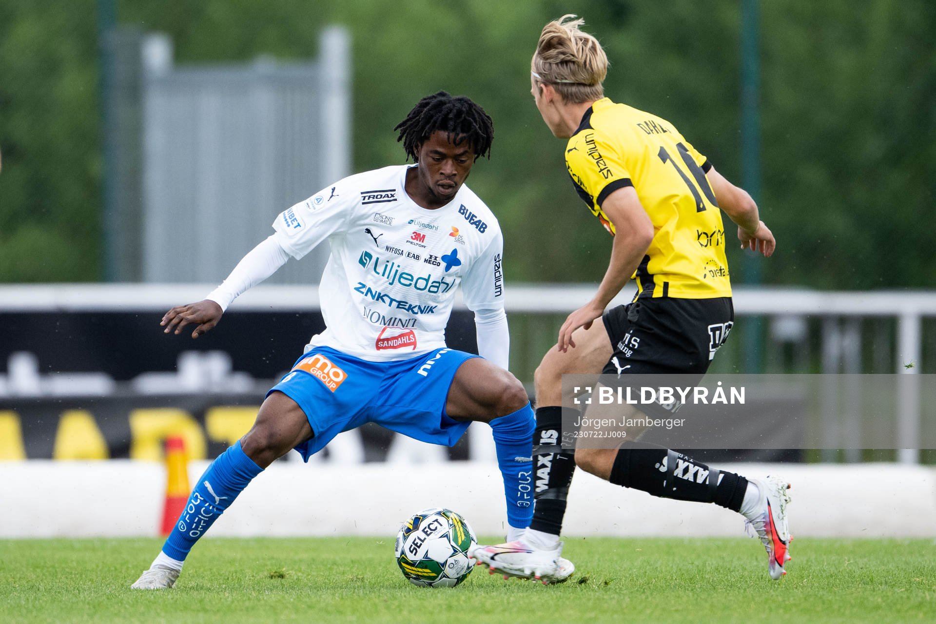 Värnamos Frank Junior Agyei och Häckens Pontus Dahbo