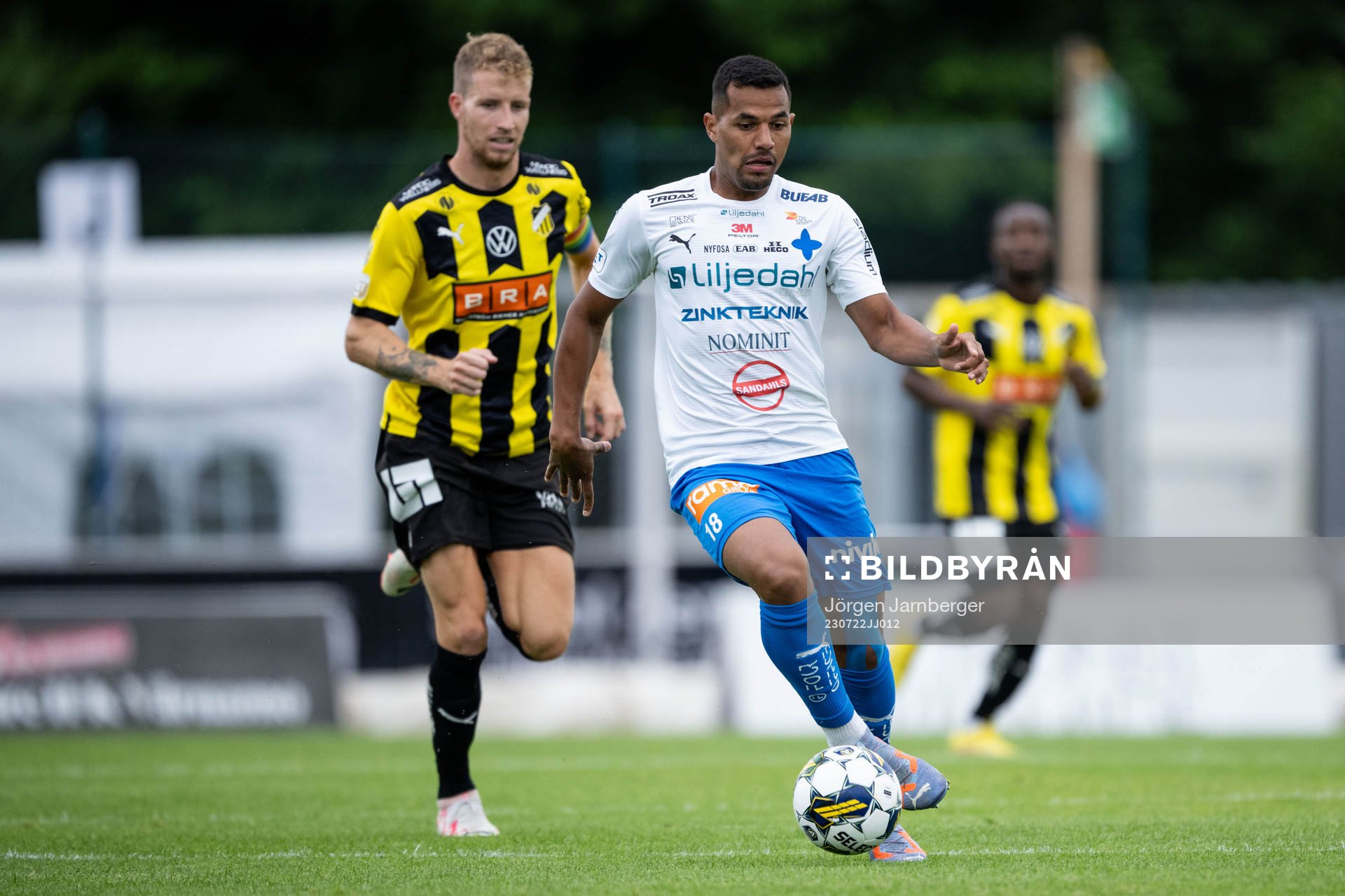Häckens Samuel Gustafson och Värnamos Wenderson Oliveira
