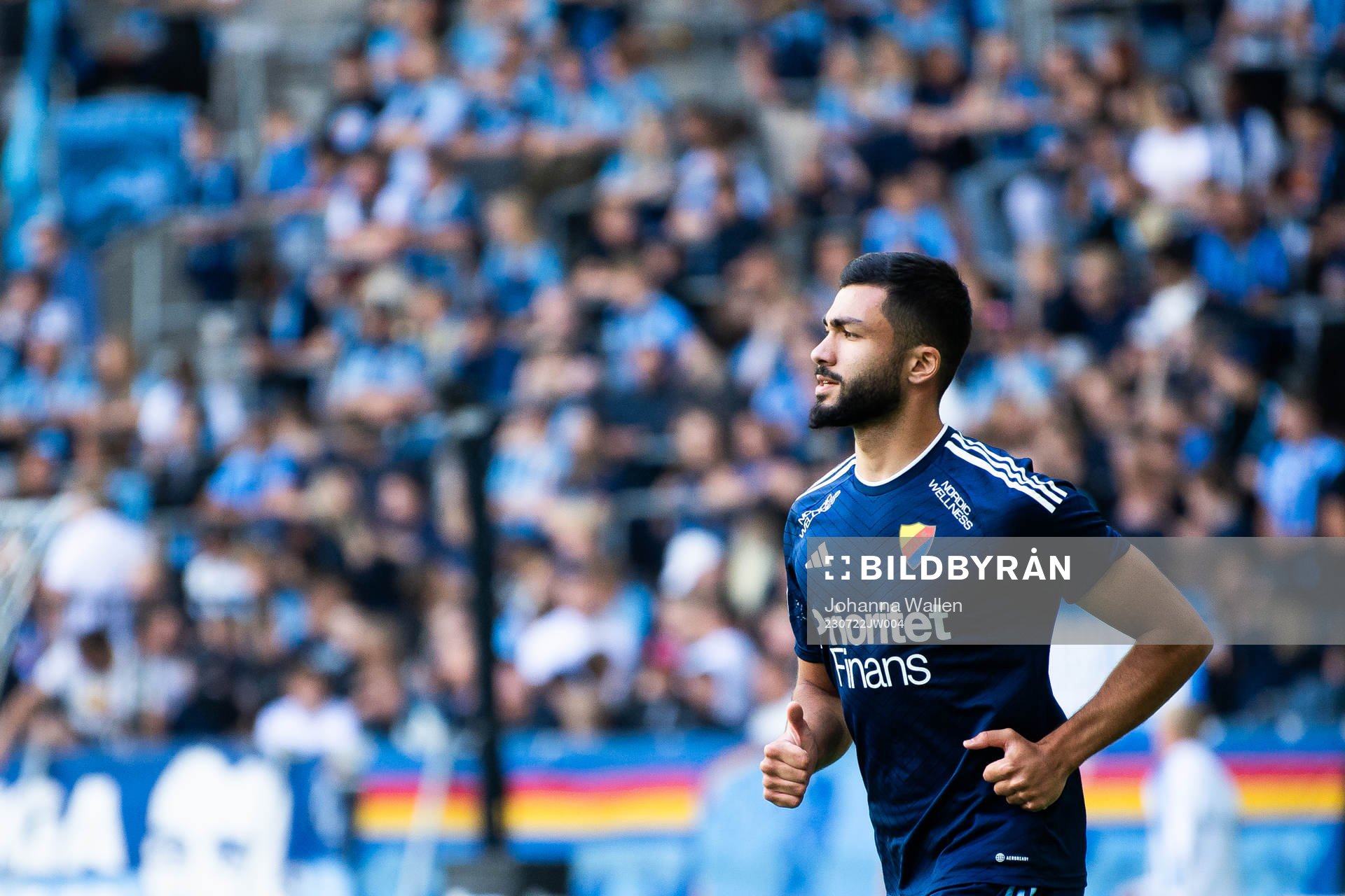 Djurgårdens Musa Gurbanli värmer upp