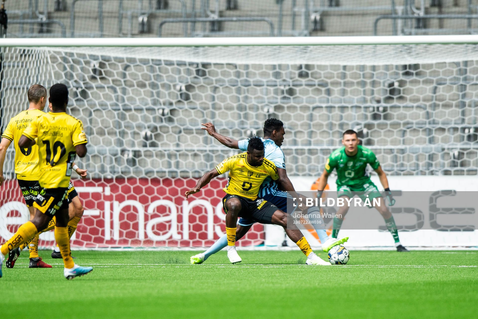 Elfsborgs Ibrahim Buhari och Djurgårdens Joel Asoro