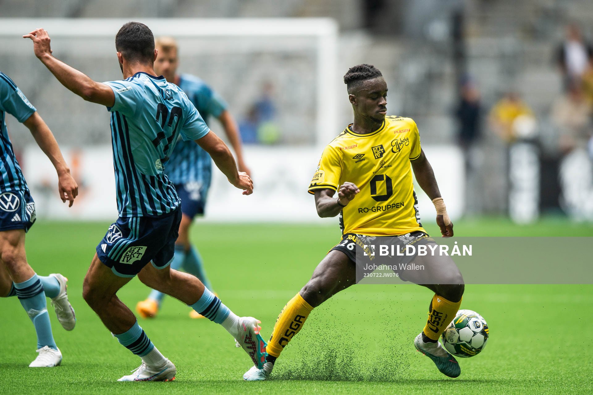 Djurgårdens Musa Qurbanli och Elfsborgs Emmanuel Boateng