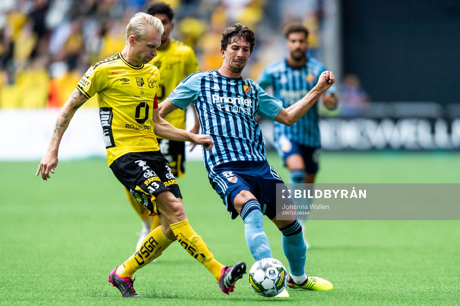 Elfsborgs Johan Larsson och Djurgårdens Gustav Wikheim