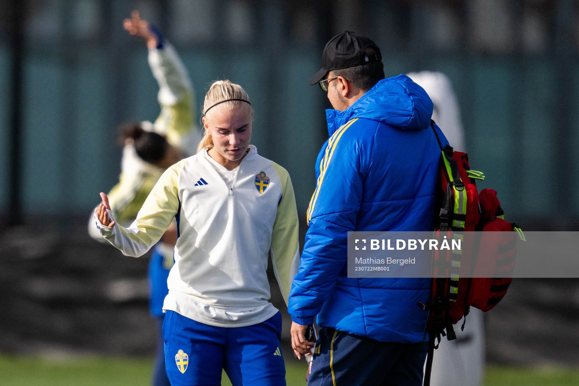 Stina Lennartsson talks to medical doctor Houman Ebrahimi