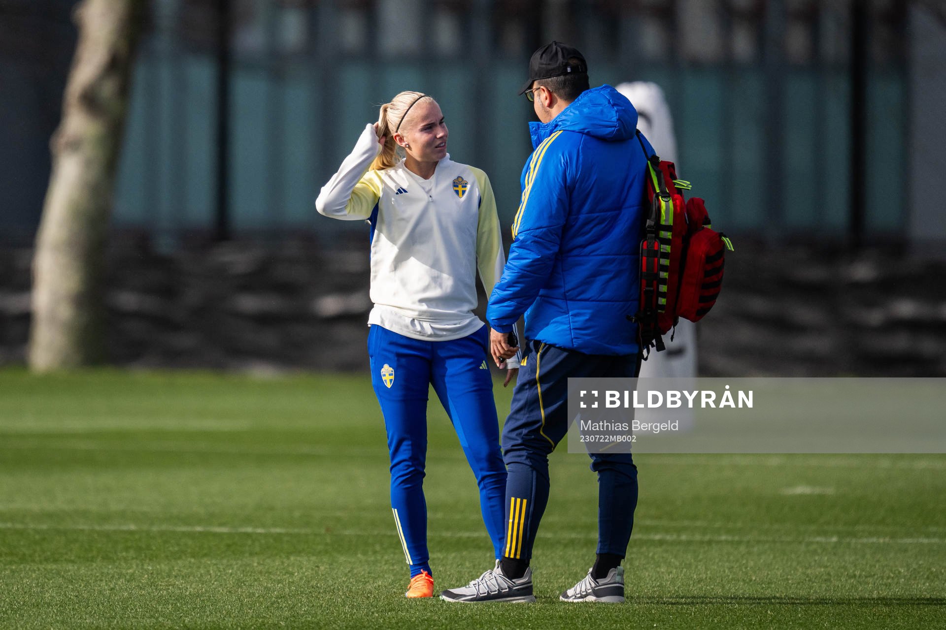 Stina Lennartsson talks to medical doctor Houman Ebrahimi