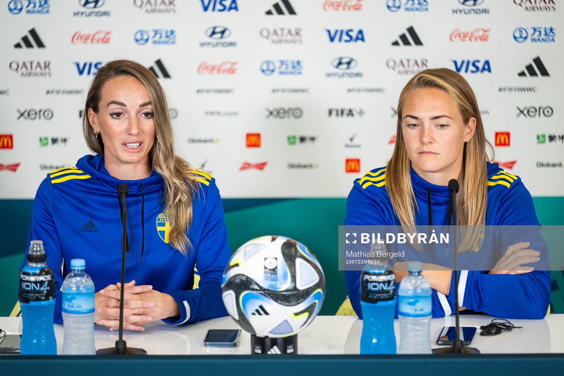 Kosovare Asllani and Magdalena Eriksson of the Swedish