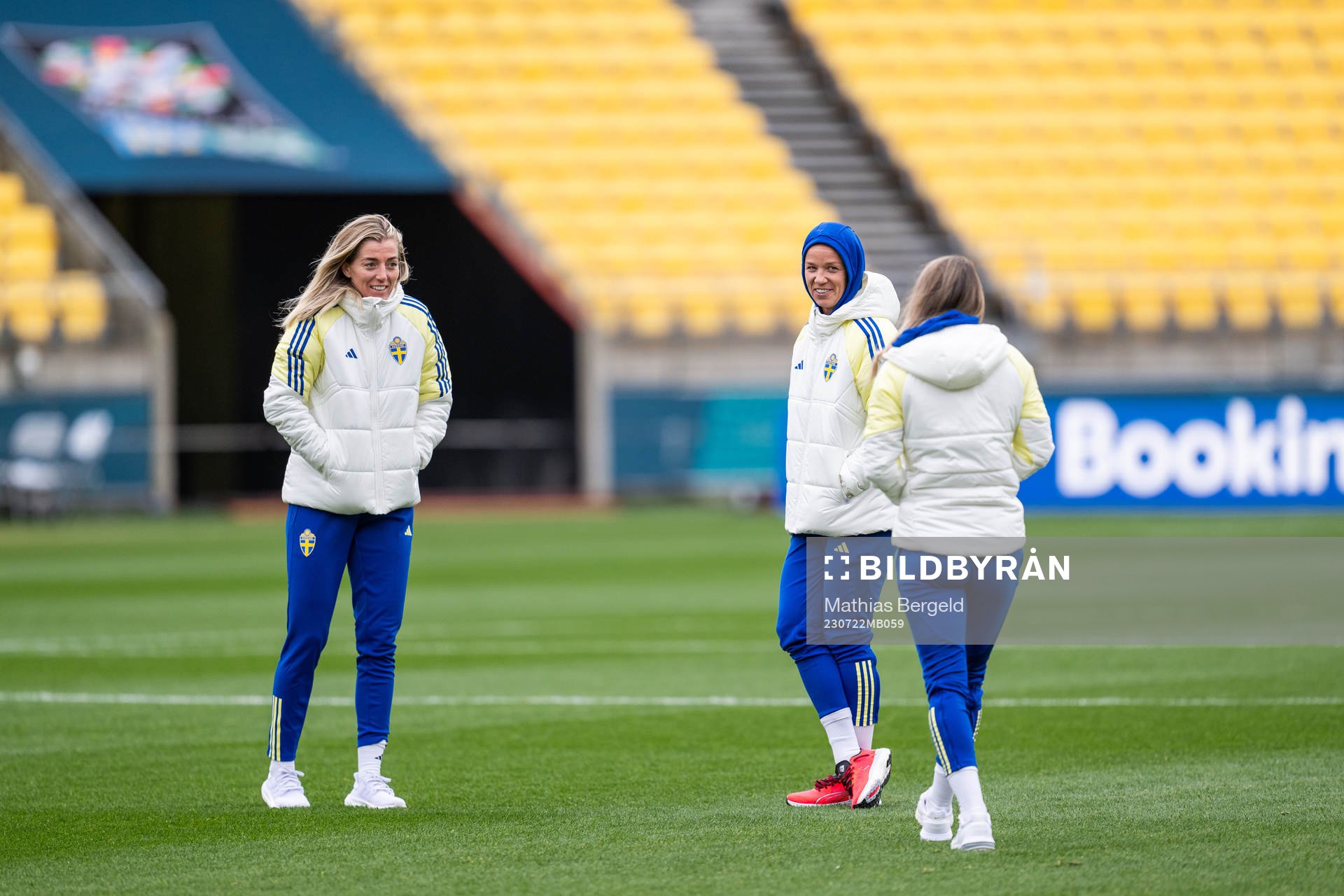 Linda Sembrant, Caroline Seger and Kosovare Asllani of the