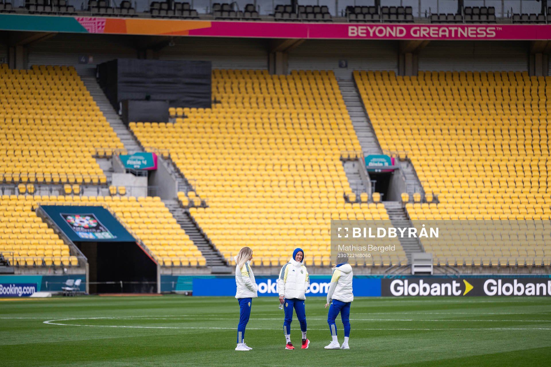 Linda Sembrant, Caroline Seger and Kosovare Asllani of the