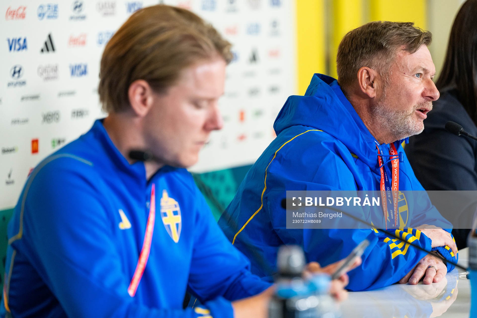 Press officer Fredrik Madestam and head coach Peter
