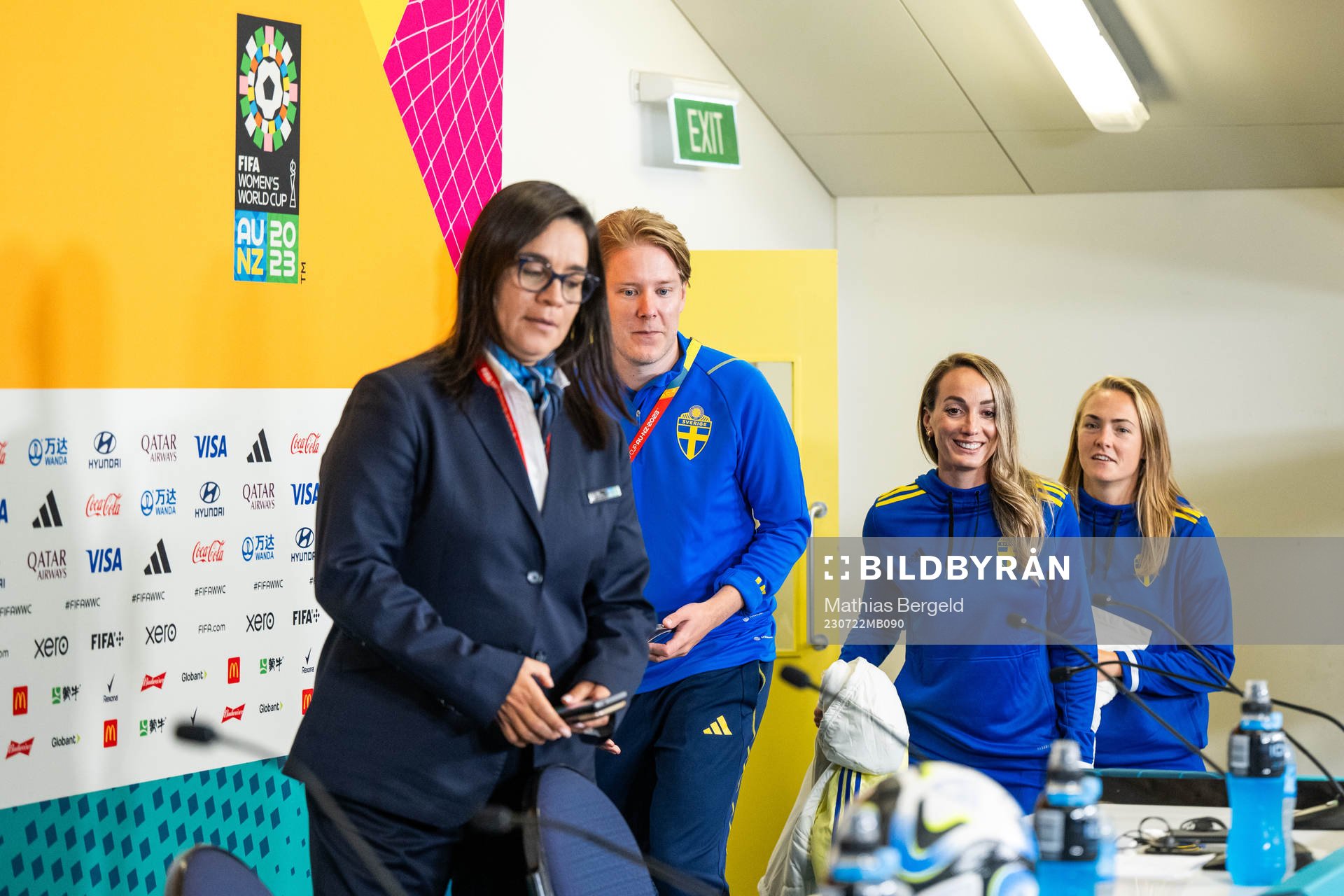 Press officer Fredrik Madestam, Kosovare Asllani and