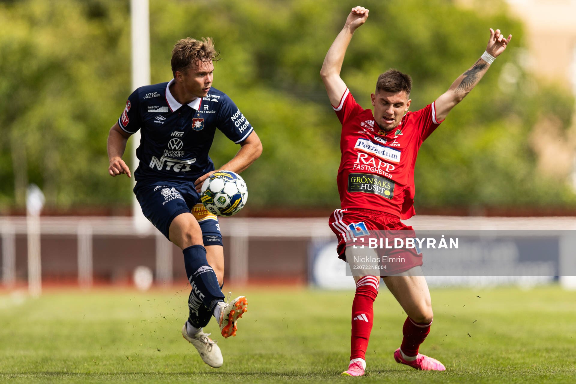 Örgrytes Linus Tagesson och Skövde AIKs Isak Bjerkebo