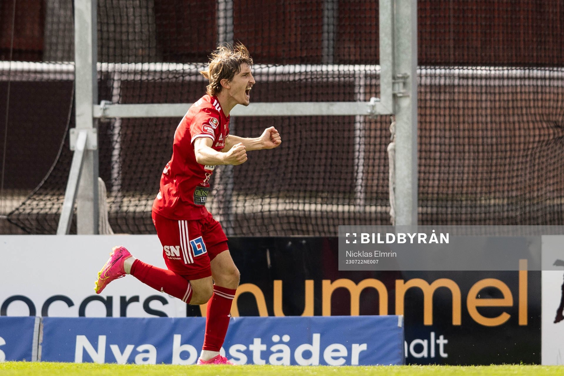 Skövde AIKs Hugo Engström jublar