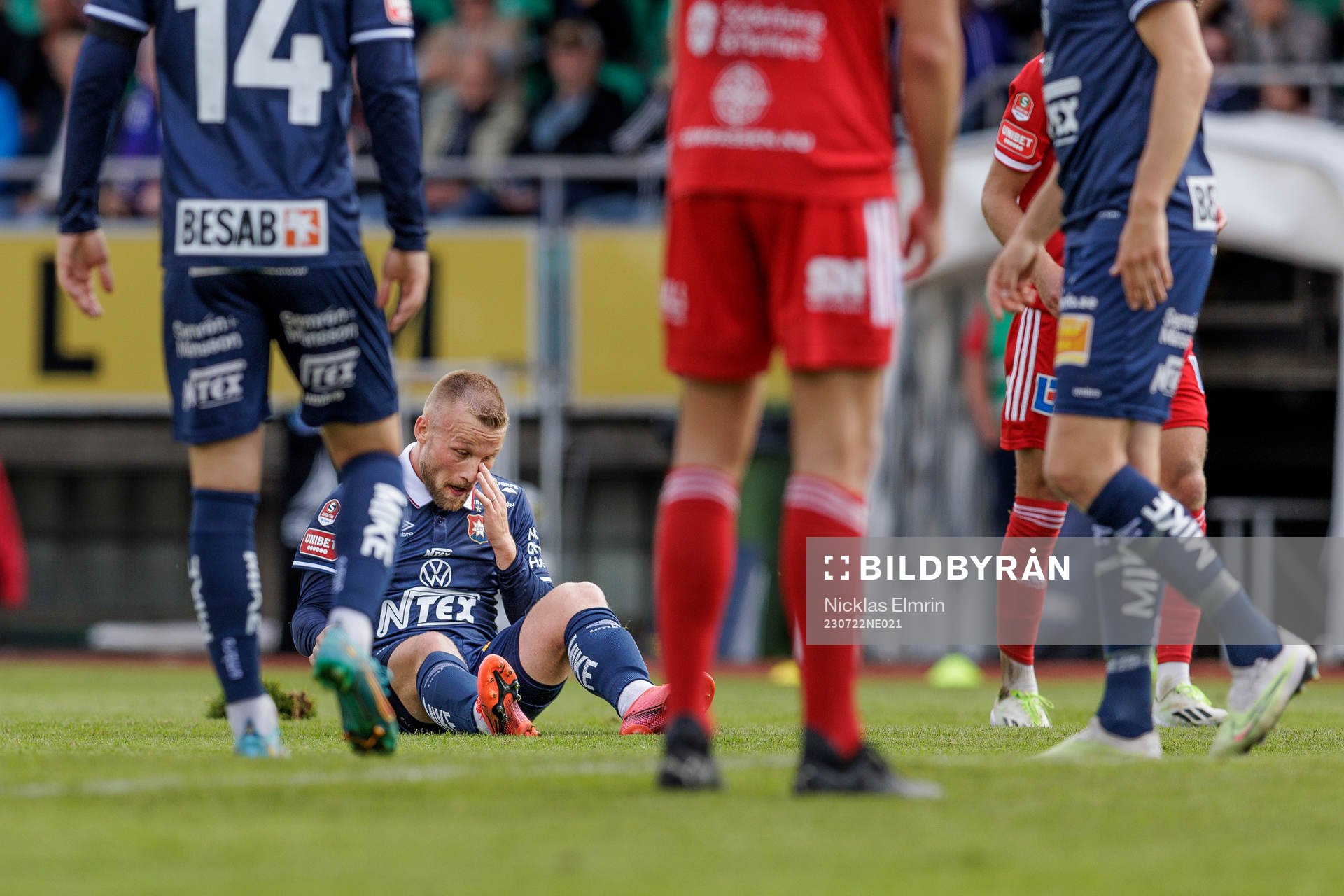 Örgrytes Nicklas Bärkroth  deppar