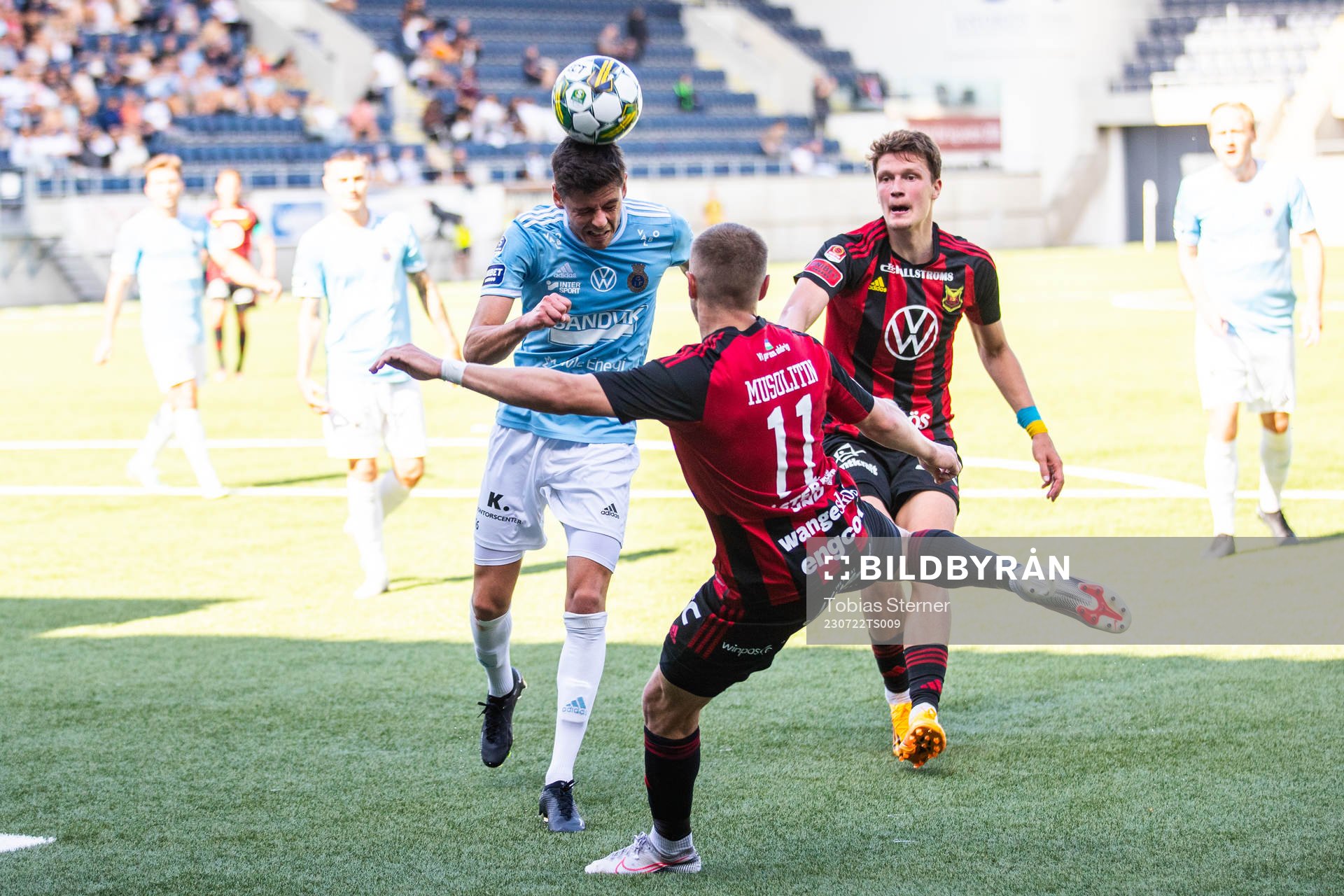 Gefles Kevin Persson och Östersunds Mykola Musolitin