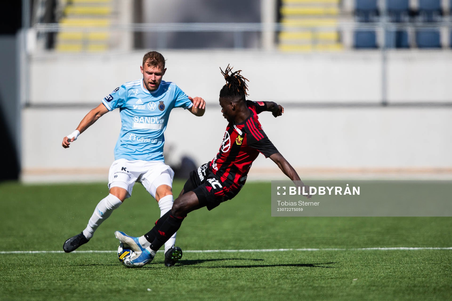 Gefles Christoffer Aspgren och Östersunds Yannick Armel